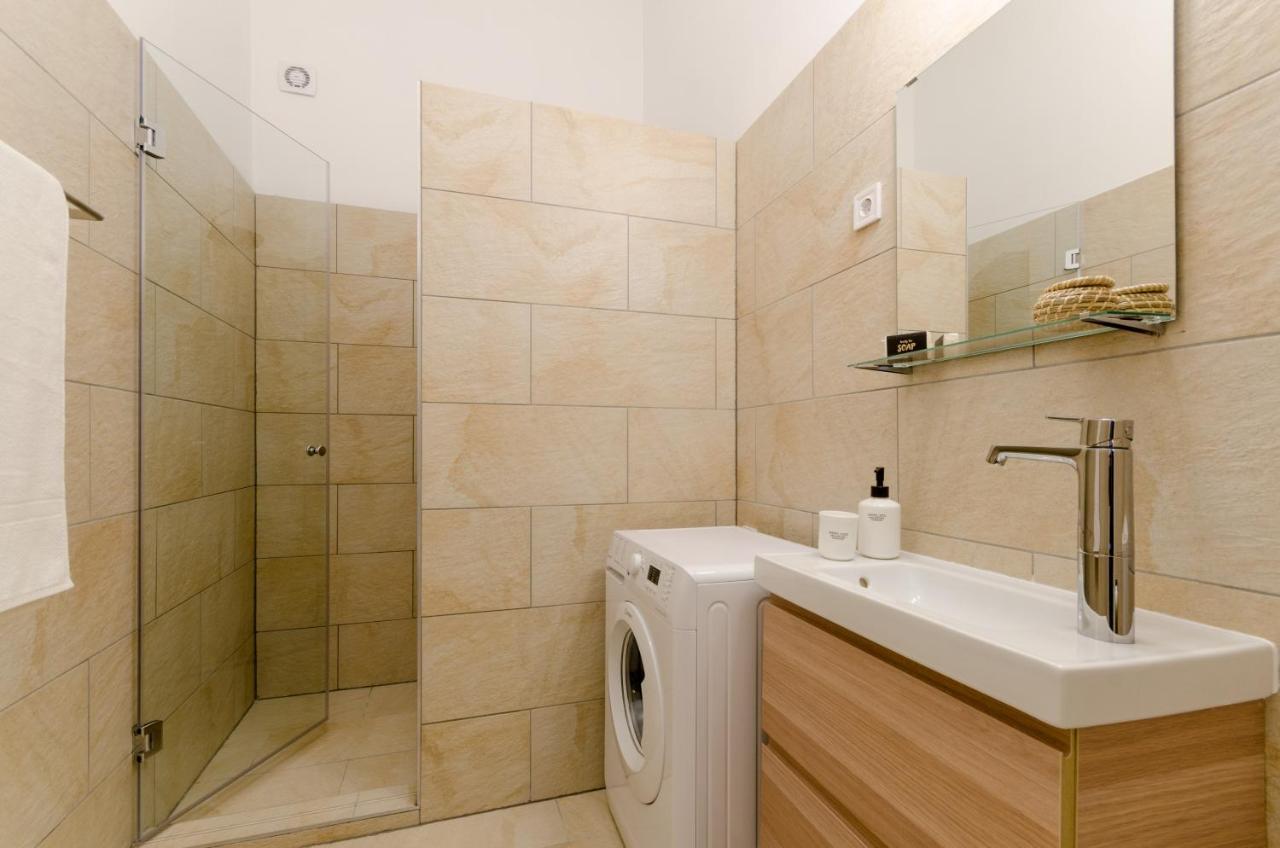 Deluxe Studio In Party District. Ak2B بودابست المظهر الخارجي الصورة